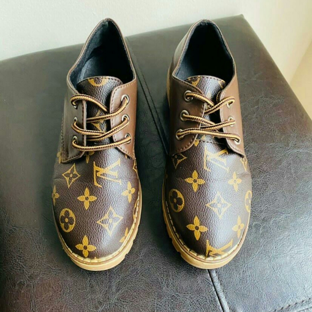 Women Shoes LV